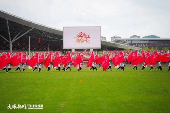 世俱杯决赛，曼城4-0战胜弗鲁米嫩塞夺冠，罗德里在下半场被对手剪刀脚铲翻，随后无法坚持比赛被替换下场。